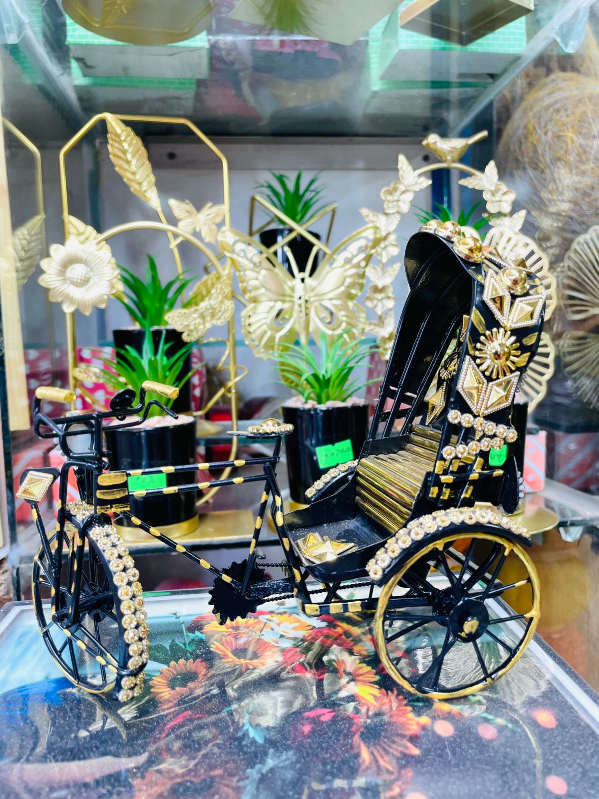 Metal Miniature Replica Ornamented Rickshaw (P-3309)